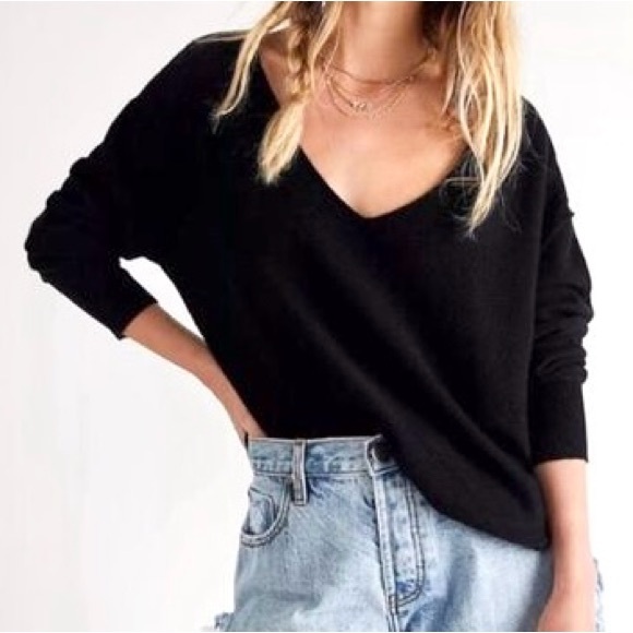Free People Sweaters - 💲DROPPED🔻FP PURE CASHMERE sweater PTP 22”